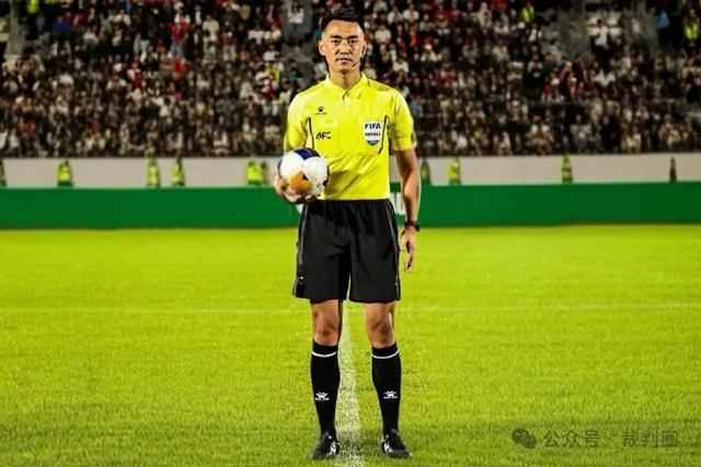 世界杯官方APP-杜健鑫等3位中国裁判顶替西亚裁判组,执法亚挑联赛事