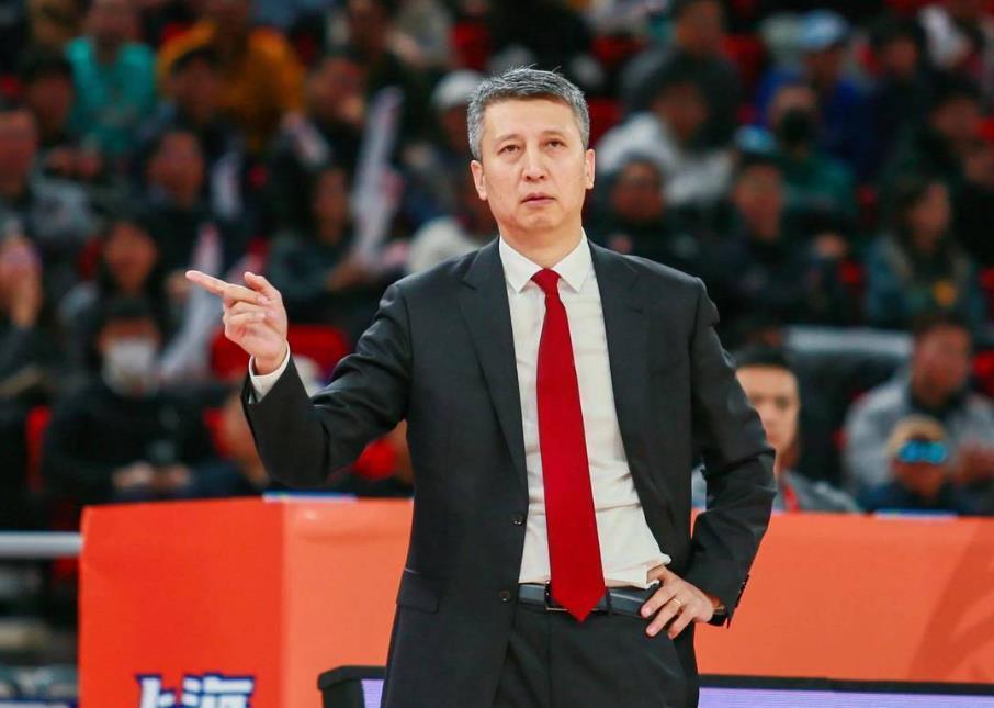 世界杯官方APP-世预赛名单大调整，周琦、赵睿受伤，余嘉豪召回，深圳双星有机会