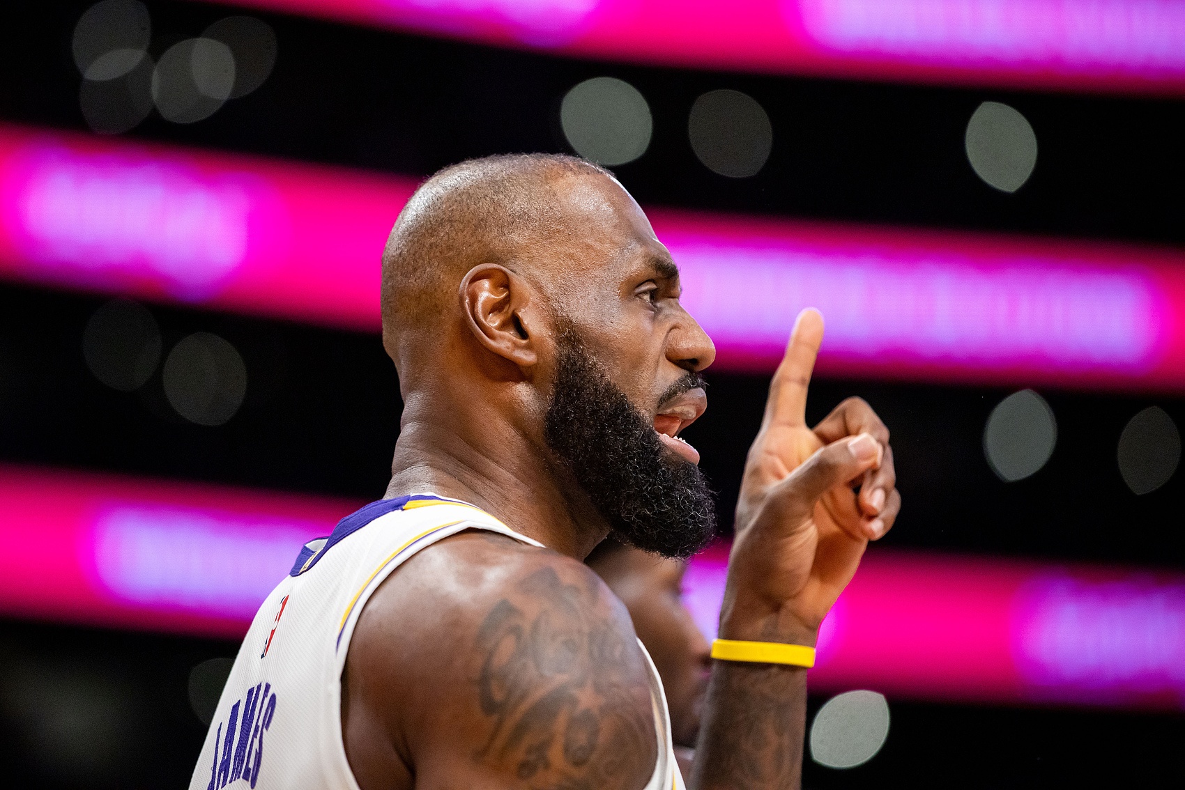 国际足联世界杯-香波特：若你没按老詹的要求跑位 他会故意传球失误&amp;让教练换下你